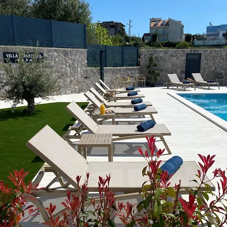 Donatella 2 Podstrana