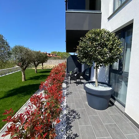 Donatella 2 Apartment *